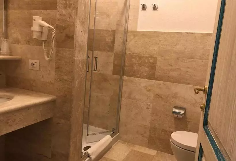 Quarto Quádruplo Standard, Riviera