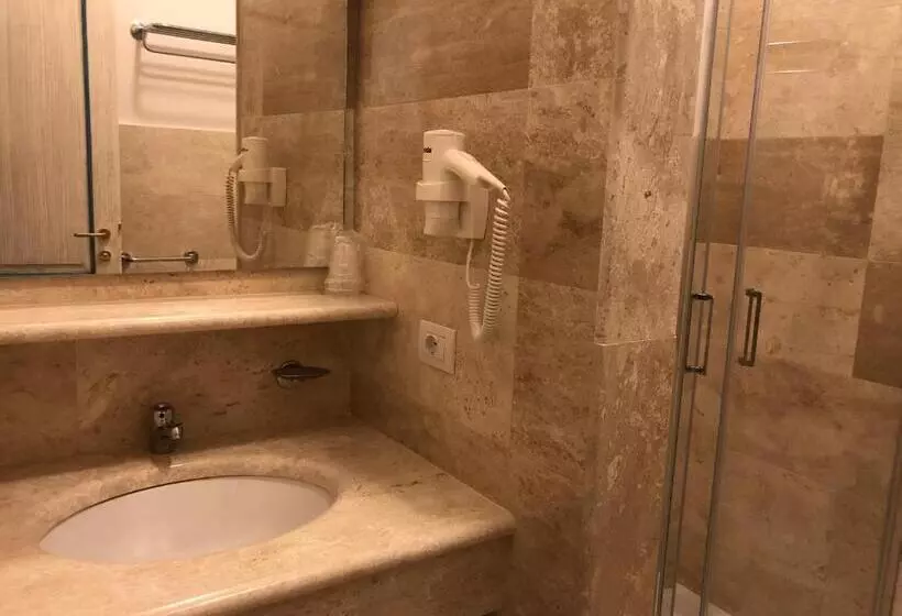 Quarto Quádruplo Standard, Riviera