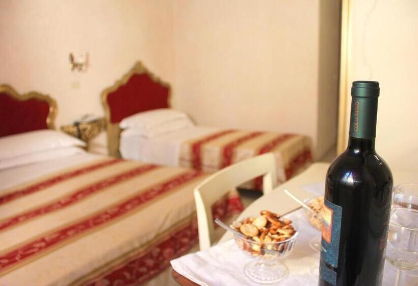 3-Bett-Standardzimmer, Romulus