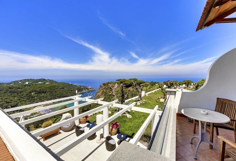 غرفة قياسية إطلالة جانبية علي البحر, San Montano Resort & Spa