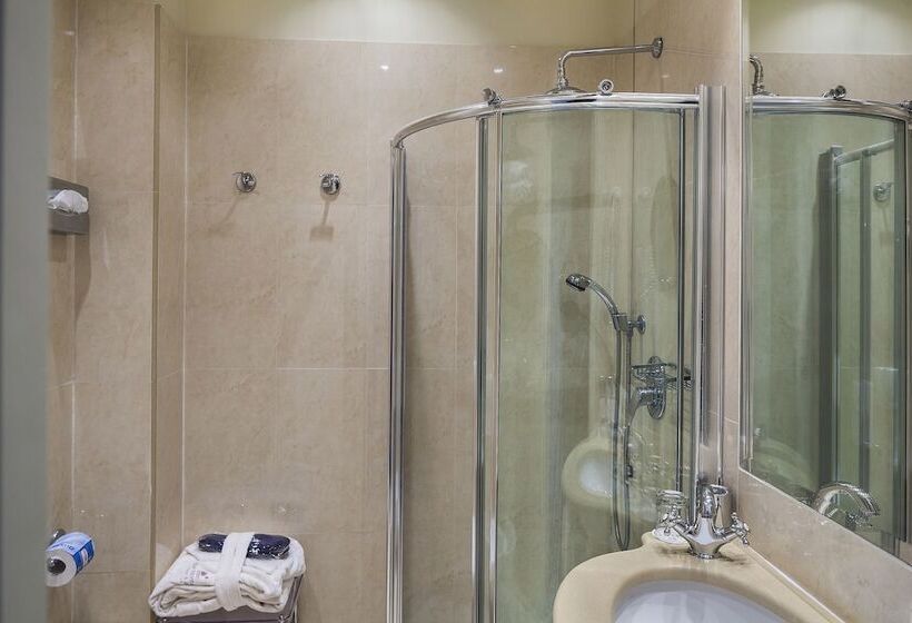 غرفة قياسية إطلالة جانبية علي البحر, San Montano Resort & Spa