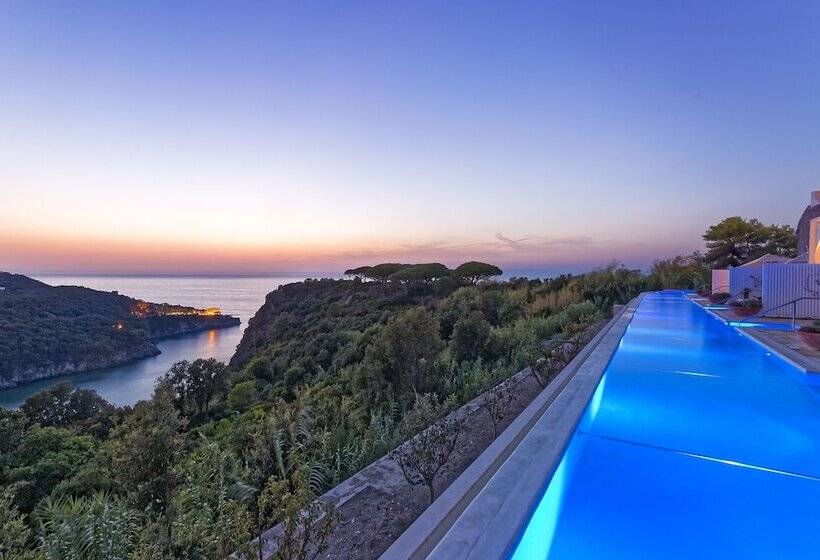 جناح مزود بحمام سباحة, San Montano Resort & Spa