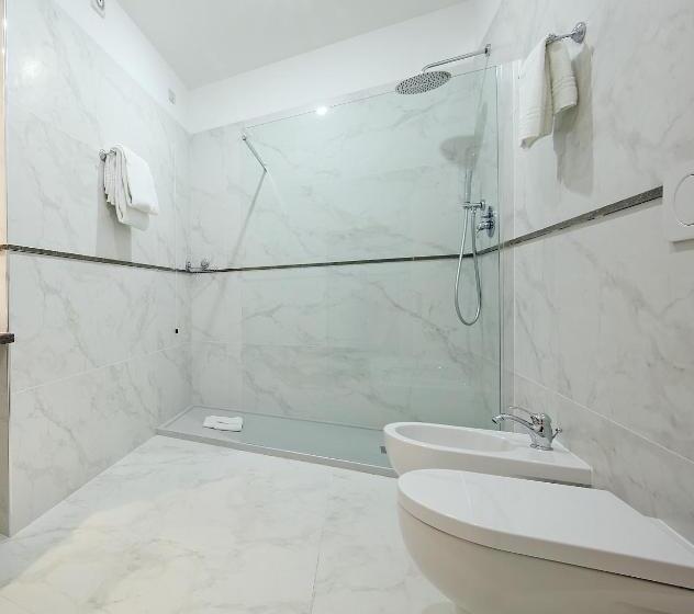 חדר סטנדרט, Traiano