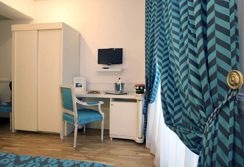 חדר סטנדרט, Traiano