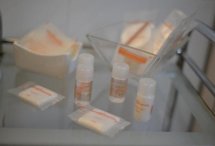 Habitació Triple Estàndard, University