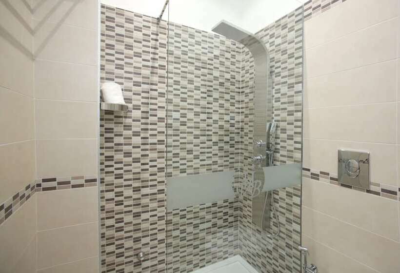 اتاق استاندارد یک نفره, Vergilius Billia