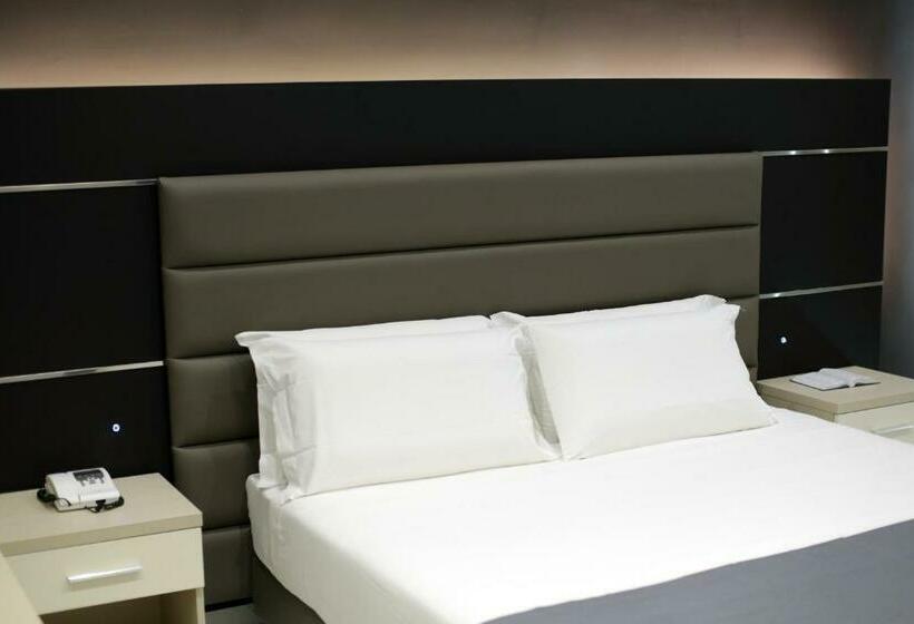 اتاق سوپریور, Vergilius Billia