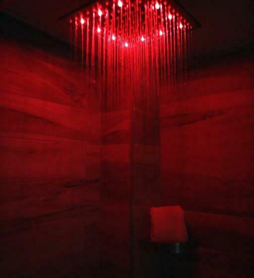 اتاق سوپریور سه تخته, Vergilius Billia