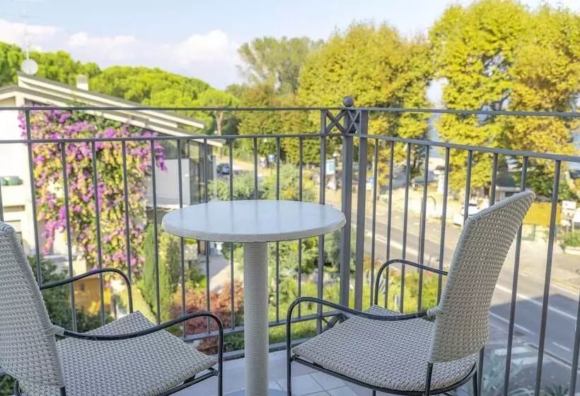 Superior-huone Parveke, Villa Rosa Hotel Desenzano
