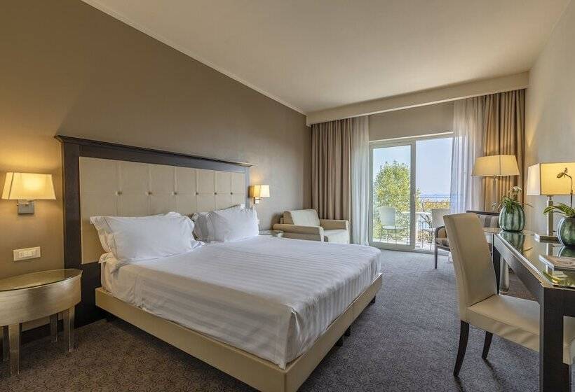 سوییت جونیور با چشم‌انداز دریاچه, Villa Rosa Hotel Desenzano