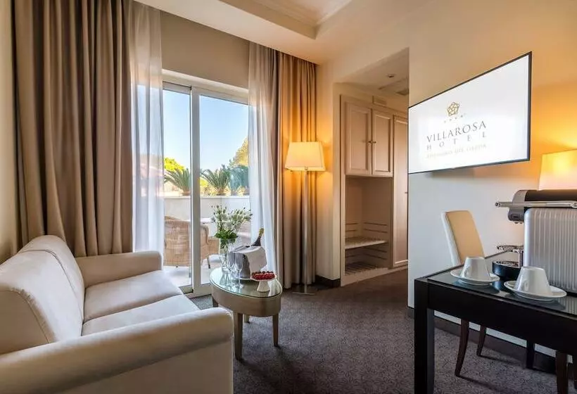 Suite with lake view, Villa Rosa Hotel Desenzano