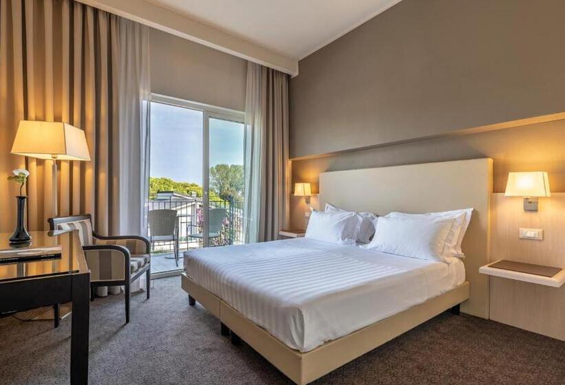 غرفة قياسية مزوَّدة بشُرفة, Villa Rosa Hotel Desenzano