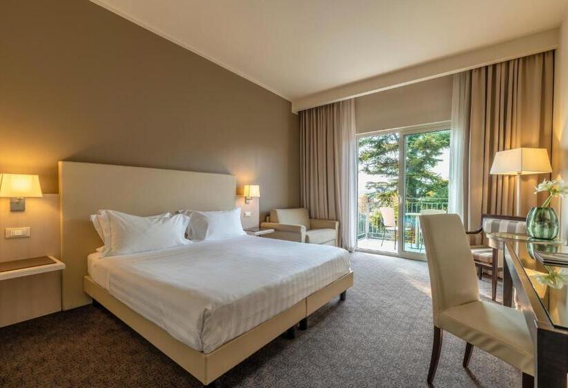 غرفة سوبيريور مزودة بشرفة, Villa Rosa Hotel Desenzano