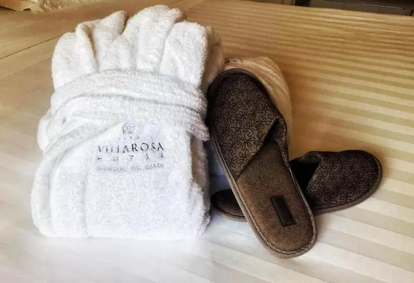 Juniorsviitti Järvinäkymä, Villa Rosa Hotel Desenzano