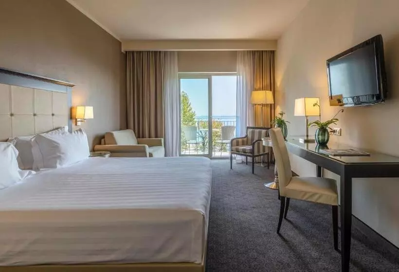 Juniorsviitti Järvinäkymä, Villa Rosa Hotel Desenzano