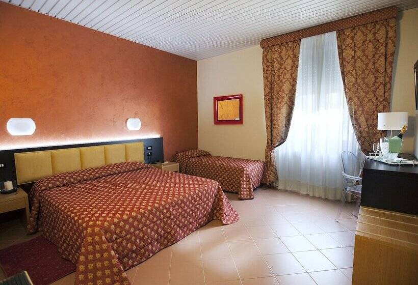 标准三人间, Vittoria