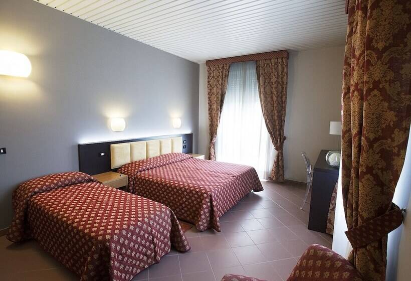 标准三人间, Vittoria