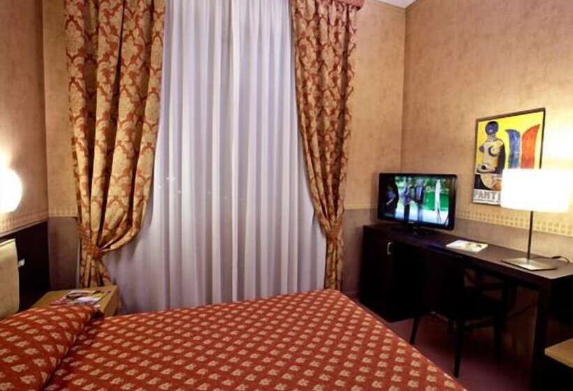 标准单人间, Vittoria