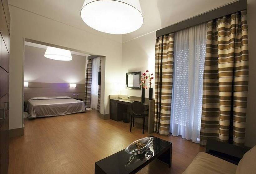 小型套房, Vittoria