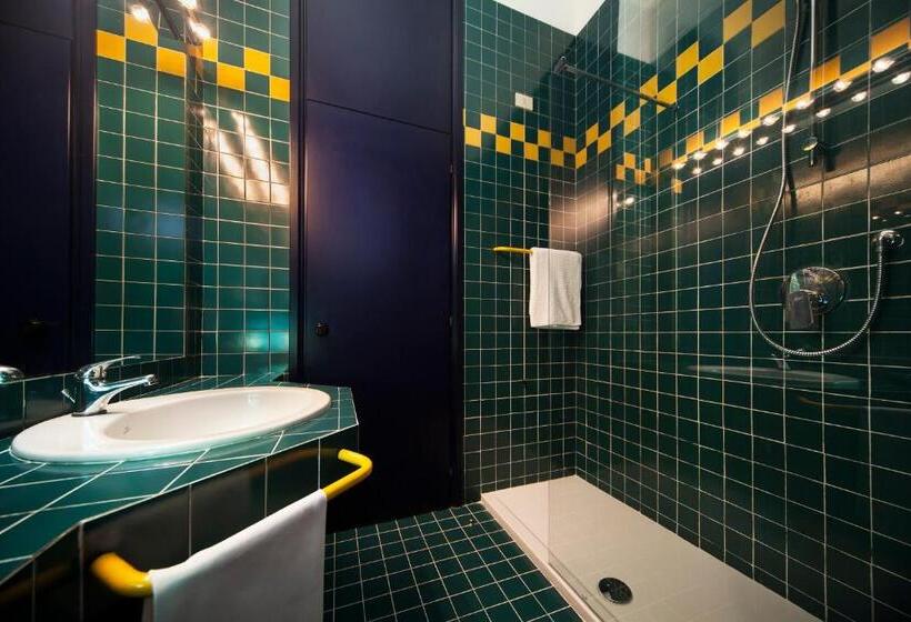 四人标准间, Park Hotel Residence