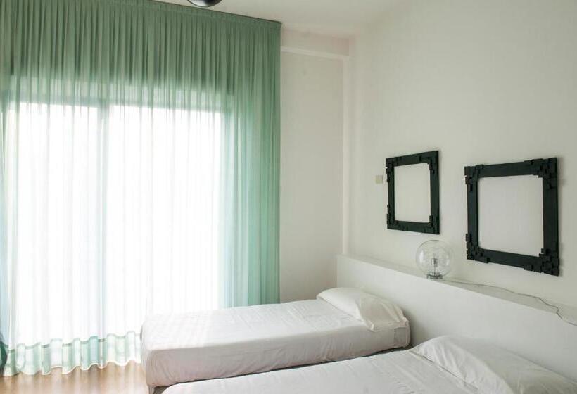 四人标准间, Park Hotel Residence