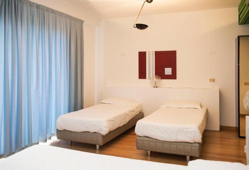 四人标准间, Park Hotel Residence