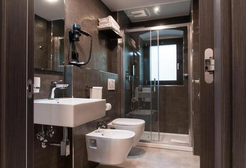 سوییت خانوادگی, Residence Hotel Moderno