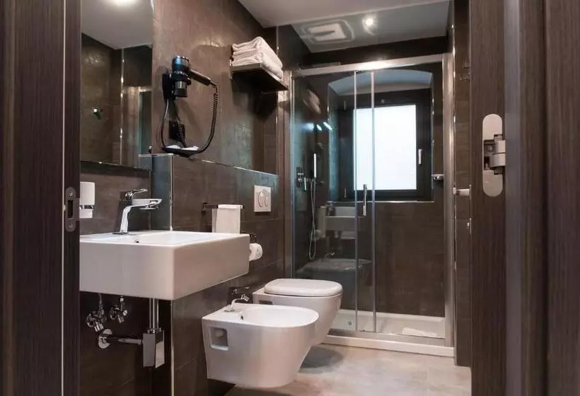 סוויטה משפחתית, Residence Hotel Moderno