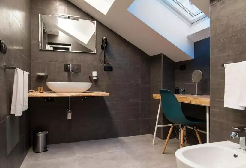 סוויטה, Residence Hotel Moderno