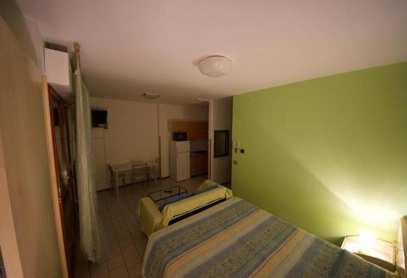 استودیو استاندارد با بالکن, Residence Parmigianino