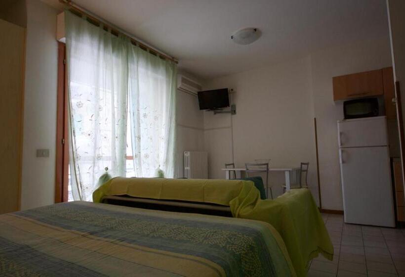 استودیو استاندارد با بالکن, Residence Parmigianino