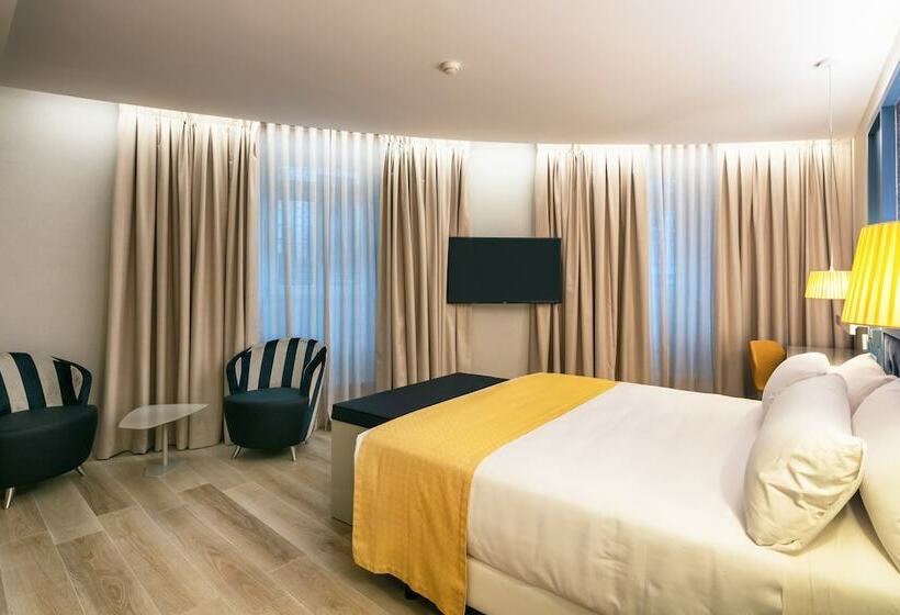 اتاق لوکس, Catalonia Porto