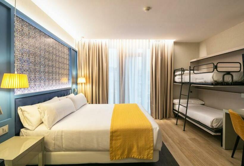 اتاق خانوادگی, Catalonia Porto