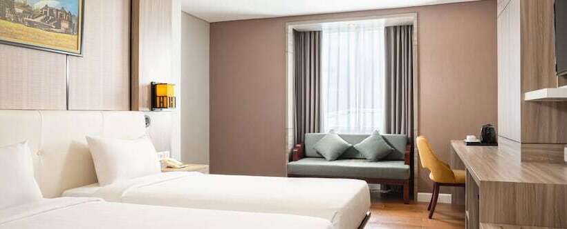 Номер Deluxe, El Hotel Yogyakarta Malioboro