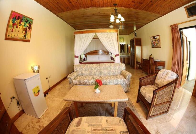 سوییت جونیور با چشم‌انداز دریا, Charela Inn