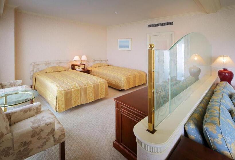 غرفة تنفيذية, Springs Makuhari