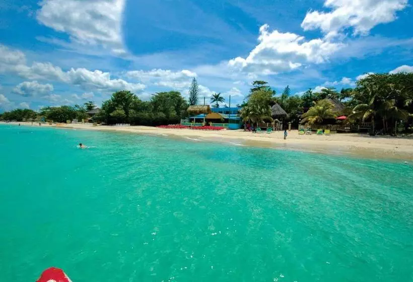 オーシャンビュースタンダードルーム, Legends Beach Resort