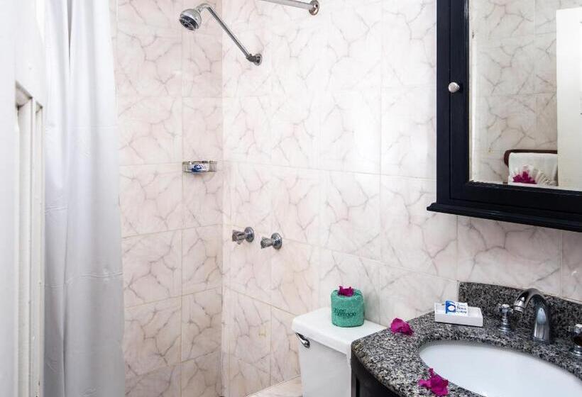 اتاق سوپریور با چشم‌انداز باغ, Legends Beach Resort