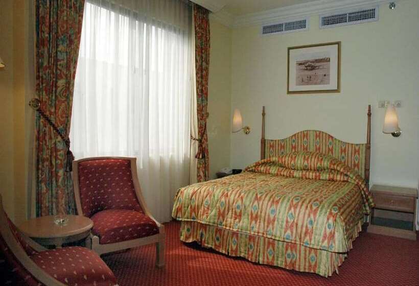 スーペリアールーム, Merdeka Palace Hotels & Suites