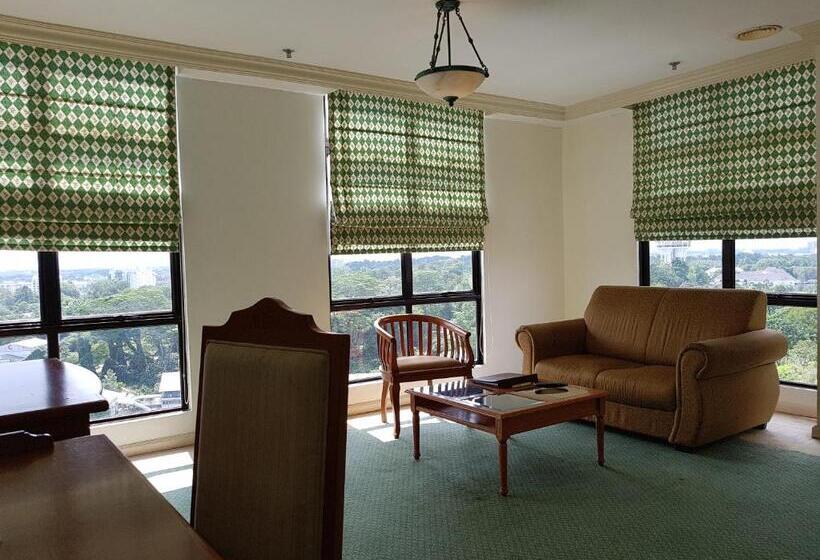 Люкс 2 Спальни, Merdeka Palace Hotels & Suites