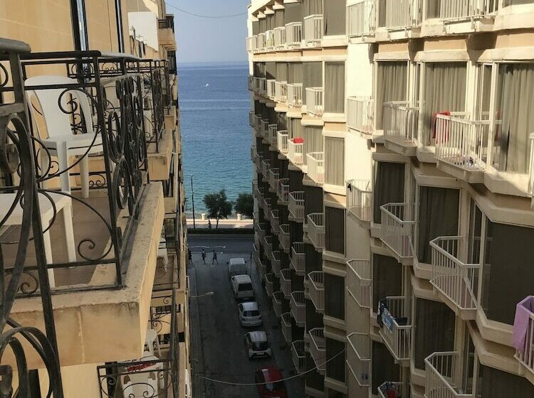 اتاق استاندارد, The Windsor