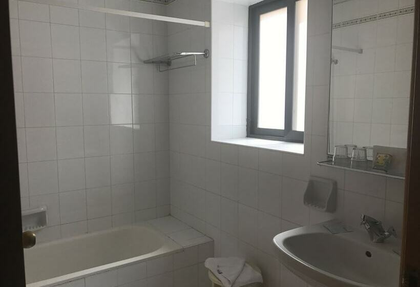 اتاق استاندارد, The Windsor