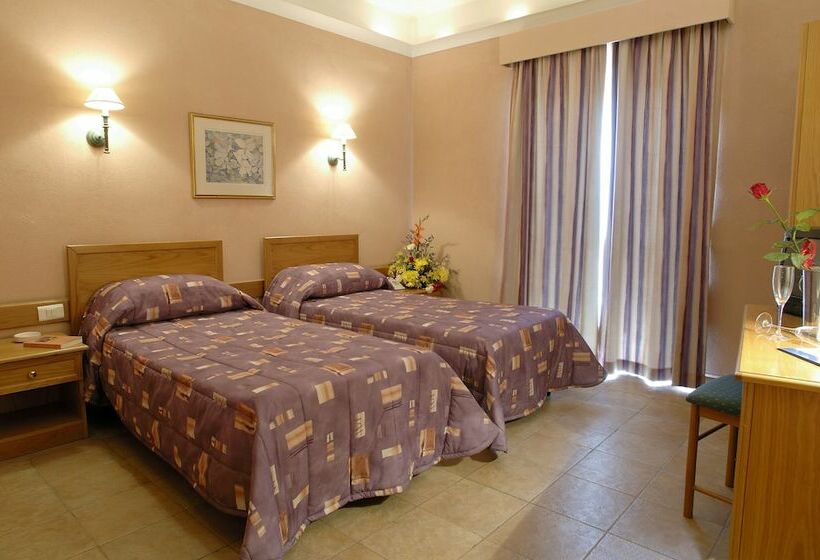 اتاق استاندارد, The Windsor