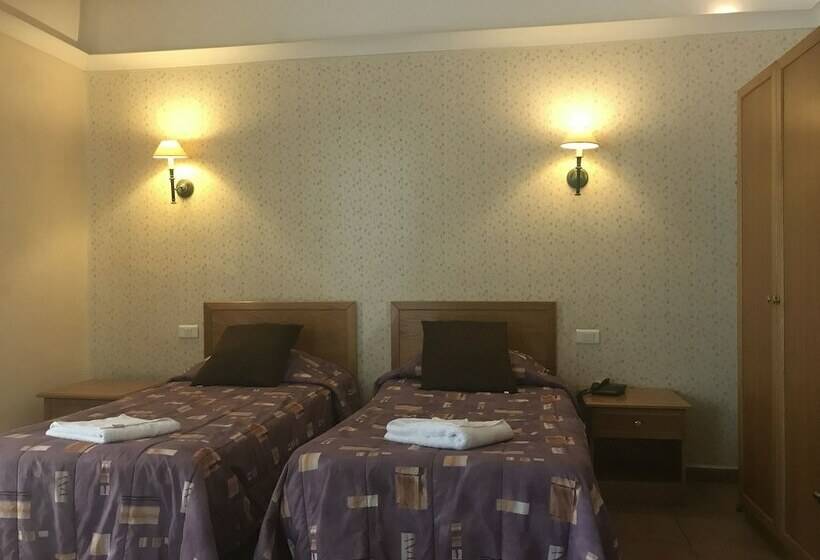 اتاق استاندارد, The Windsor