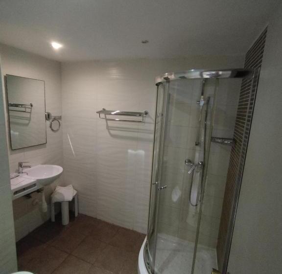 اتاق استاندارد, The Windsor