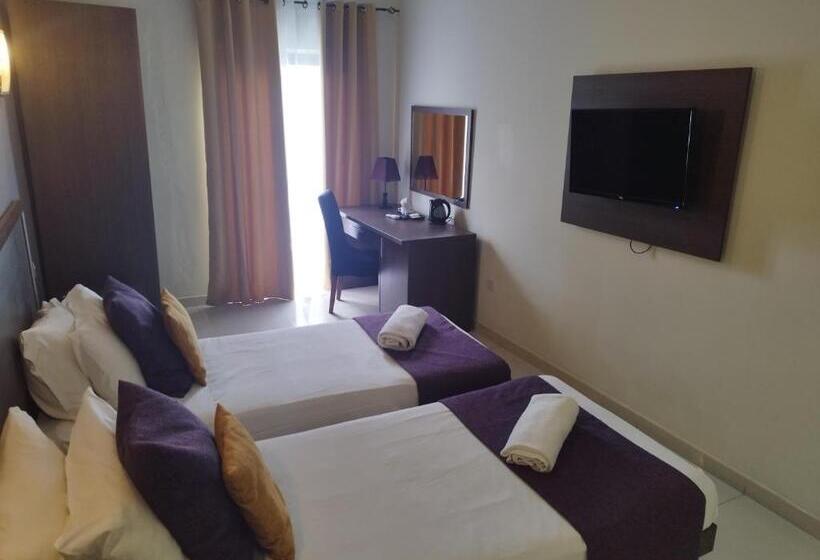 اتاق استاندارد, The Windsor