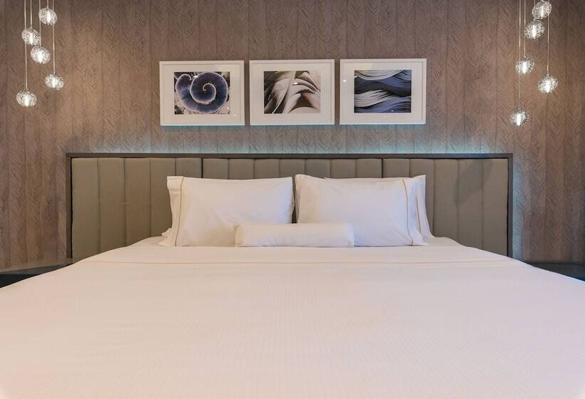 اتاق لوکس با چشم‌انداز باغ, The Westin Dragonara Resort, Malta