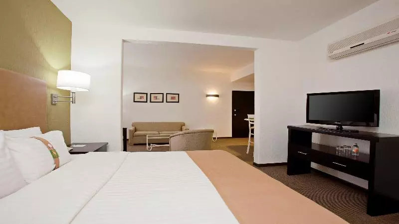 سوییت, Holiday Inn Tijuana Zona Rio, An Ihg