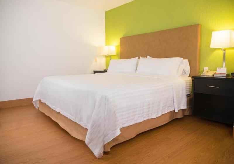 キングサイズベッドのスタンダードルーム, Holiday Inn Tijuana Zona Rio, An Ihg
