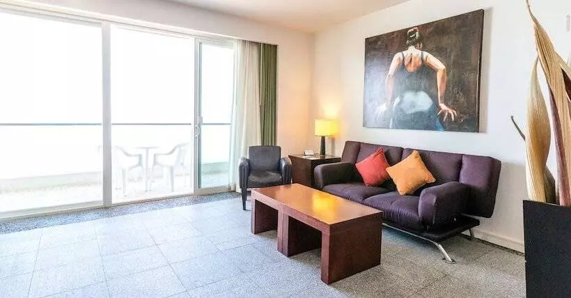 スイート, Rosarito Beach